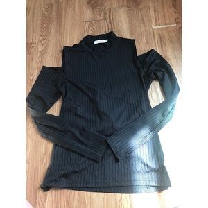 Cute black long sleeve top💗❣️